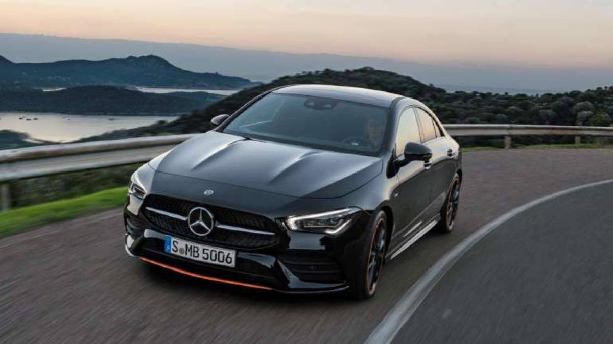 Mercedes-Benz CLA 200 Coupe (4x4 AUTOMAT) 2023