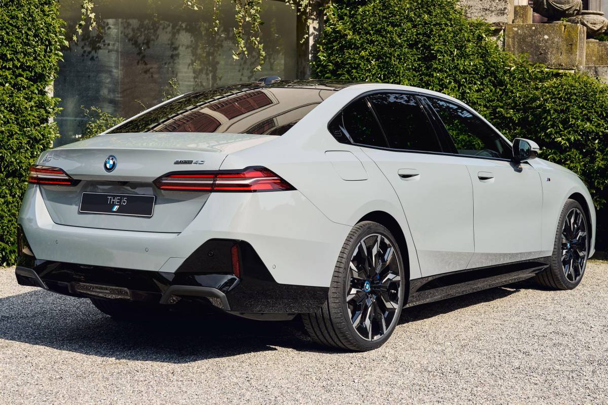 BMW 520 (4x4 AUTOMAT) 2024