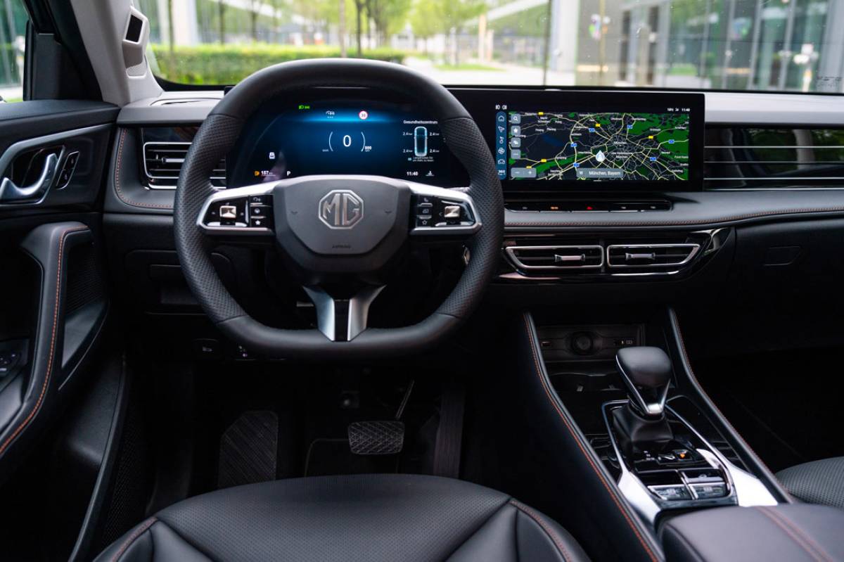 MG HS (AUTOMAT) 2024