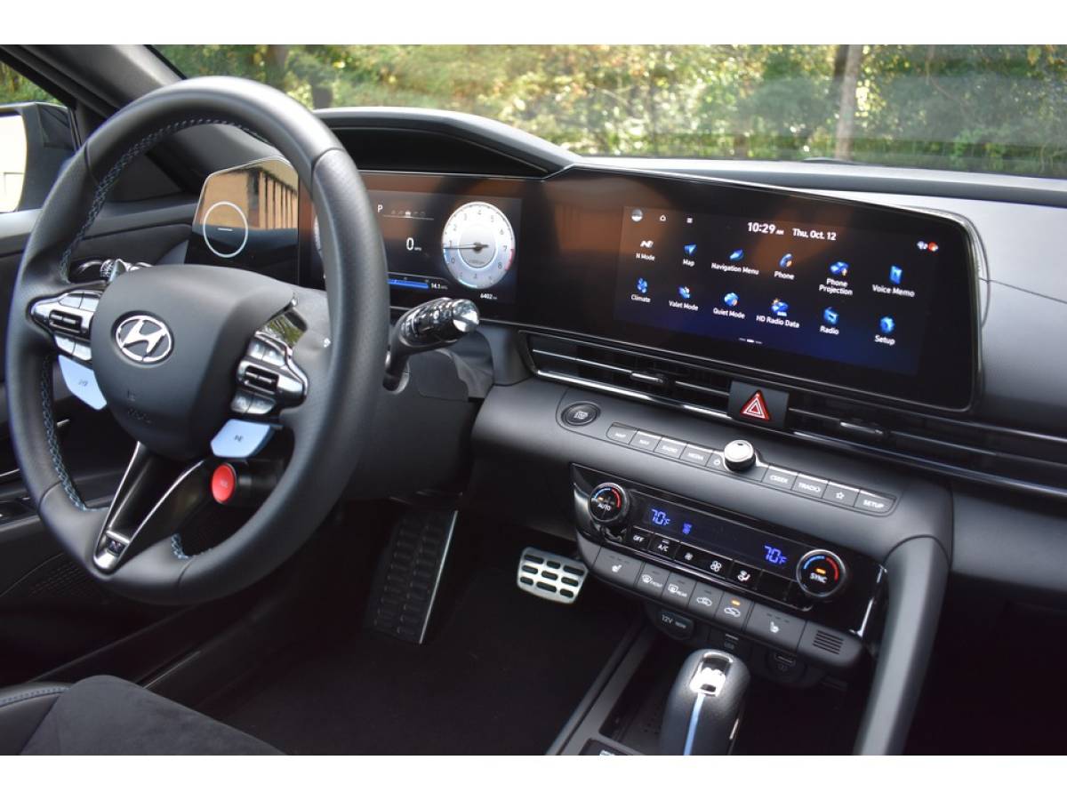 Hyundai Elantra  (AUTOMAT) 2023