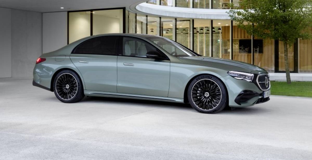 Mercedes-Benz E220 (4x4 AUTOMAT) 2024