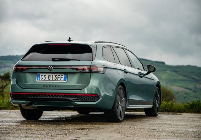 Volkswagen Passat Estate (AUTOMAT) 2024